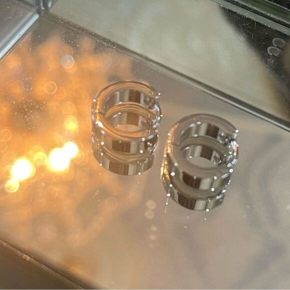 SILVER HUGGIES!   - Picture 1 of 11